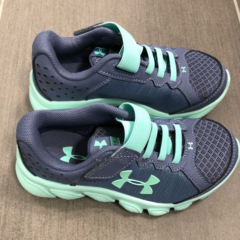 NIB Under Armor Toddler size 11